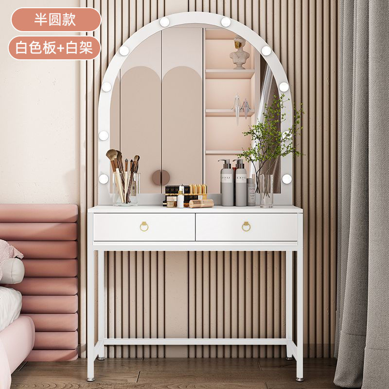 Studio makeup mirror with lamp – Beauty And Makeup Studio recenzja i cena