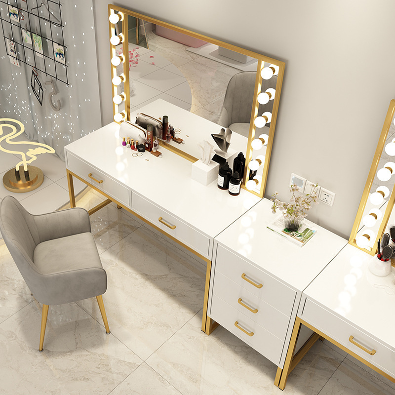 Makeup table Photo studio Make – Beauty And Makeup Studio recenzja i cena