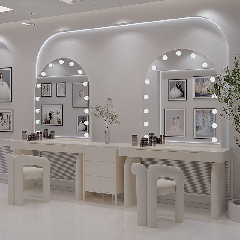 Dresser with lamp Makeup artis – Beauty And Makeup Studio recenzja i cena