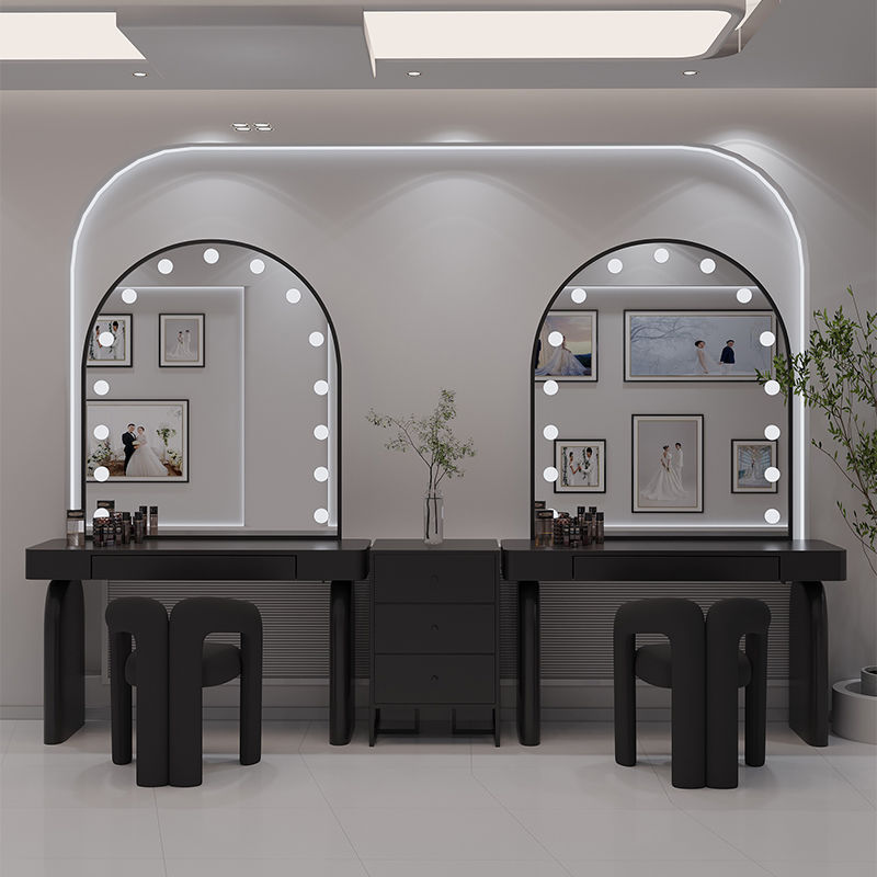 Dresser with lamp Makeup artis – Beauty And Makeup Studio recenzja i cena