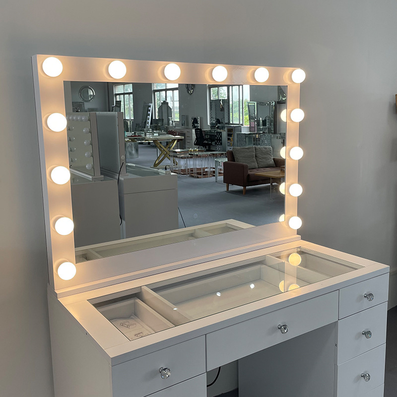 Spot Internet celebrity studio – Beauty And Makeup Studio recenzja i cena